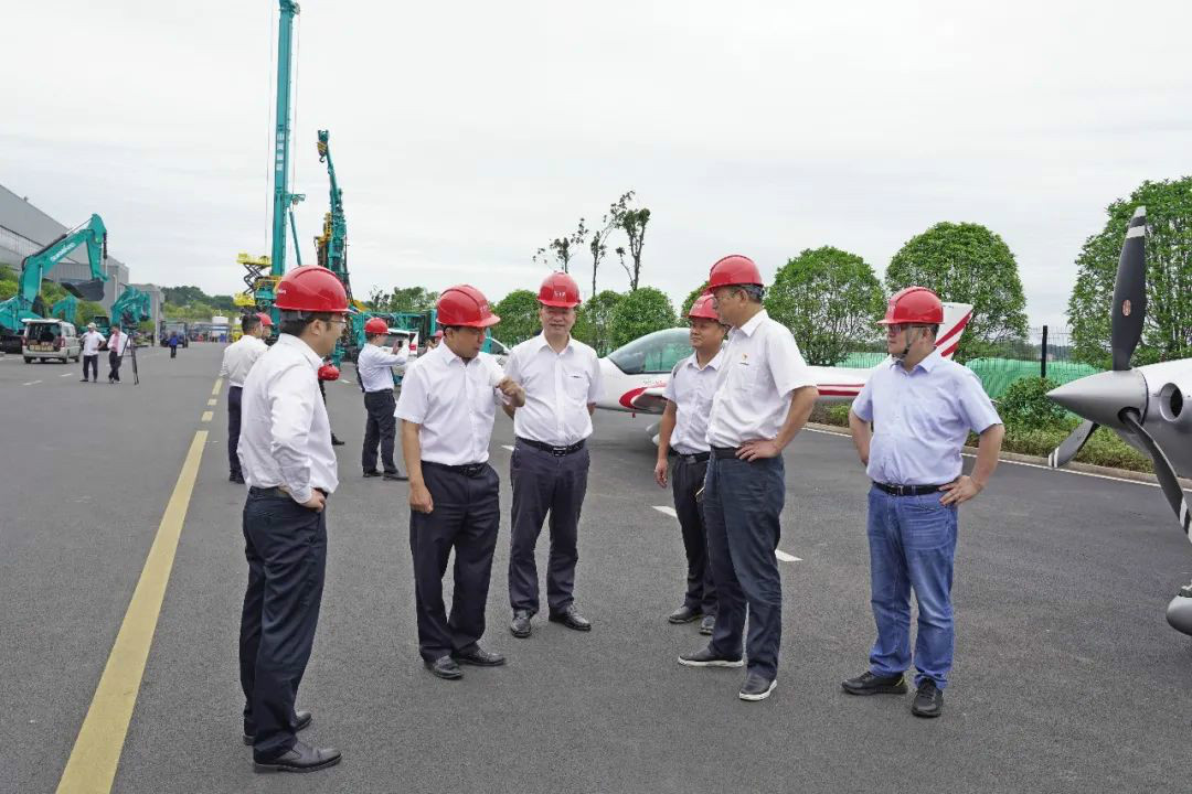 中铁设备赵华总经理光临Z6官网智能互换