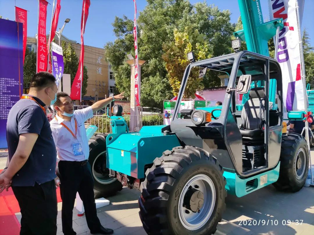 Z6官网智能高空作业设备“吸睛”雄安展