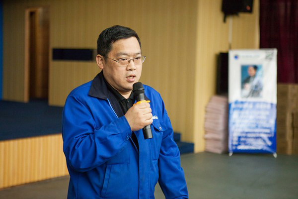 欢度三八节温暖Z6官网家