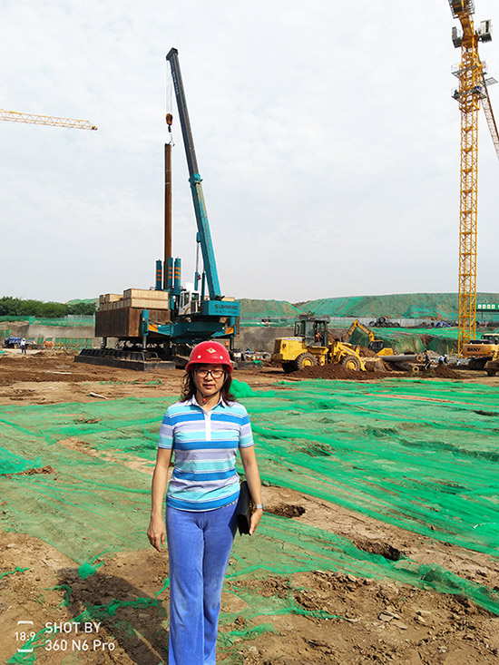 钟情Z6官网十一年，造诣美女老板致富之路