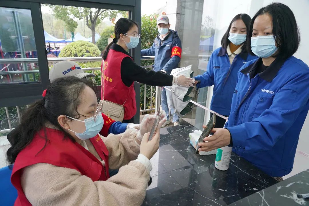 采样实现率近100%！Z6官网智能第一功夫发展全员核酸检测，保险安全出产