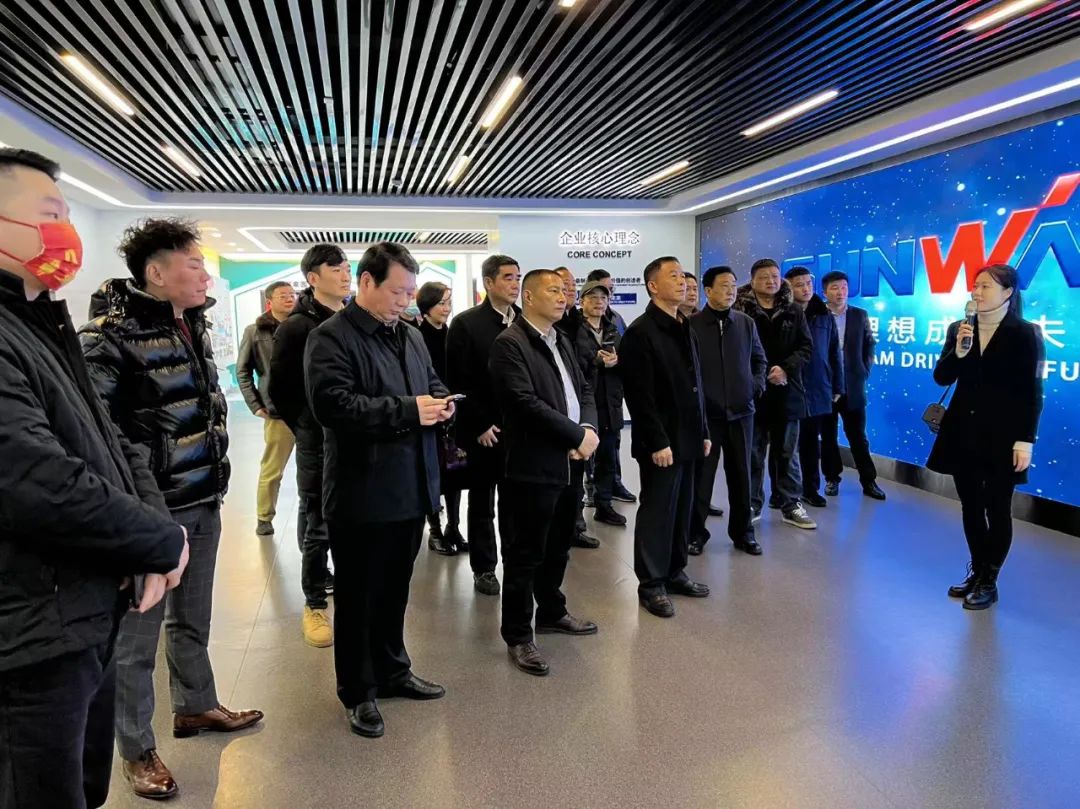 湖南异地商会结合会组织海表湘商来访Z6官网智能