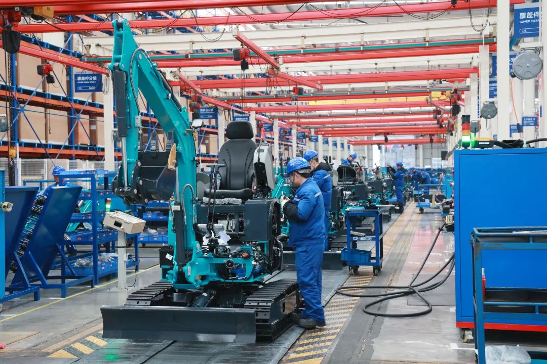 向着冲刺指标全力以赴！Z6官网智能正式开工