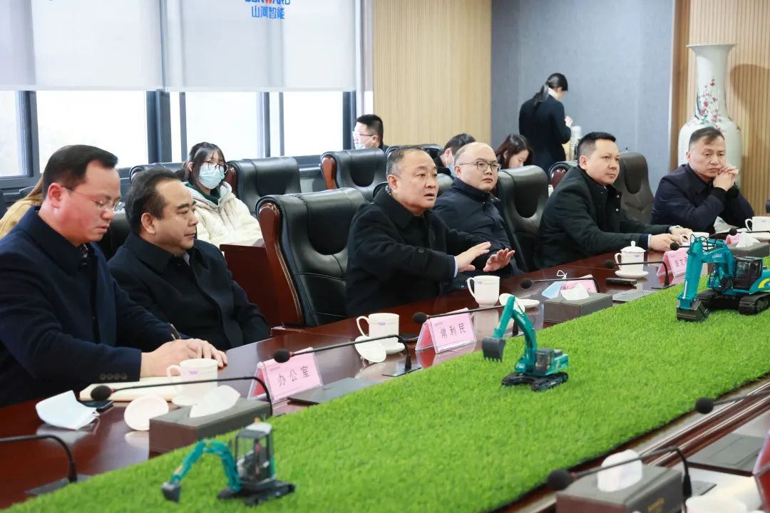 张庆红调研Z6官网智能