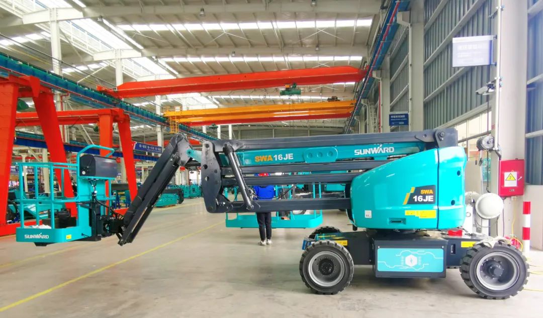 勇闯蓝海！Z6官网智能两款臂式高空作业平台正式“前途”