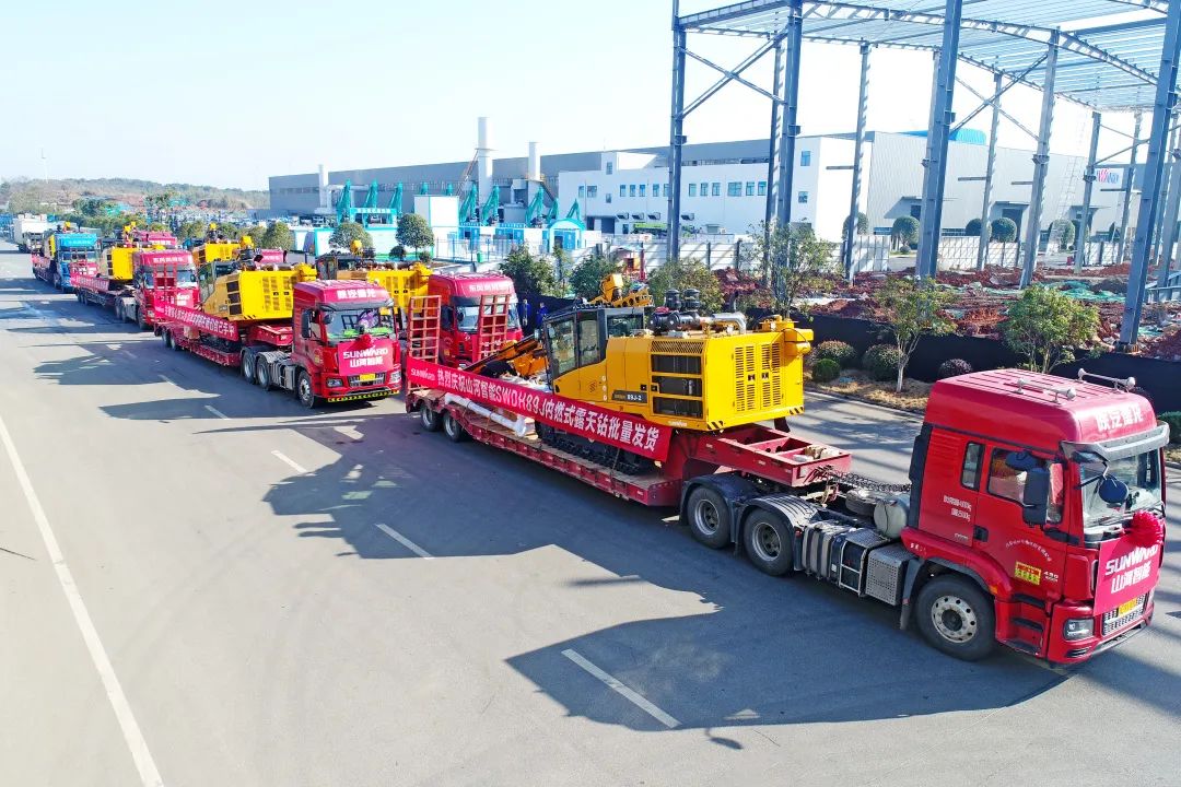 又一款差距化定造产品获认可！Z6官网智能SWDH89J内燃式露天钻批量发货