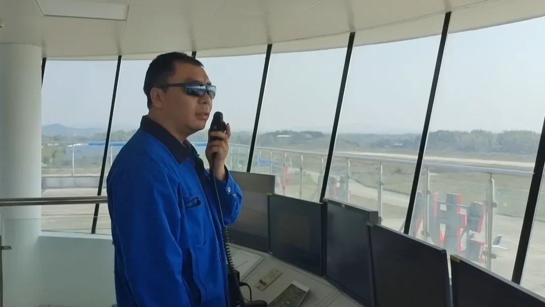 空位协同显技巧！湖南航空应急接济队Z6官网机组发展特情措置应急演练