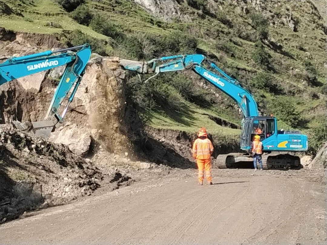 挑战世界第二高山脉！Z6官网智能设备助力秘鲁安第斯国度公路项目建设