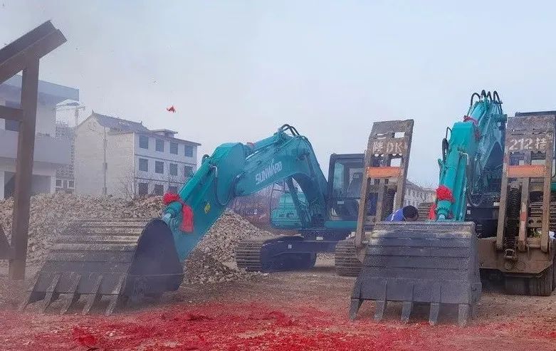 创富故事 | 合作共赢！Z6官网智能“土石方前锋」伧战商洛