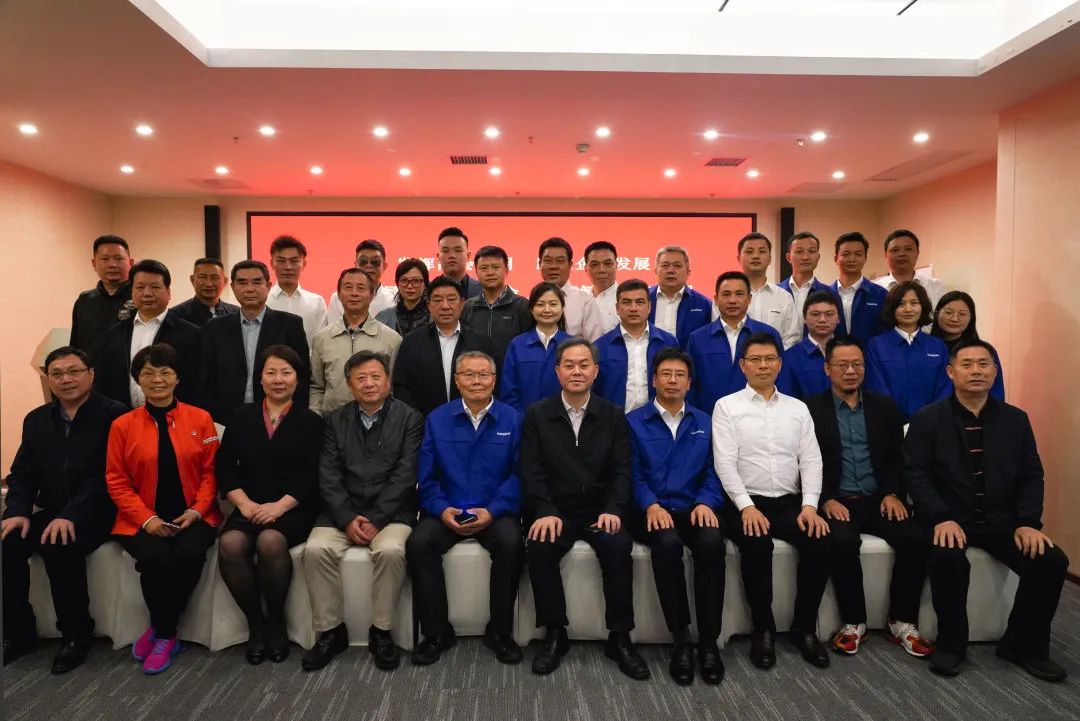 抱团出海，携手共赢！何清华带队赴湖南异地商会结合会造访互换