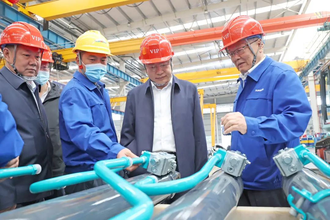 中铁二十局党委书记、董事长雷位冰带队造访Z6官网智能