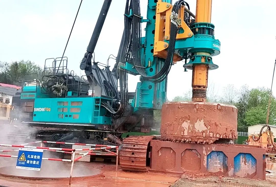 再坑装硬骨头”！Z6官网智能“超等桩备”助建燕矶长江大桥