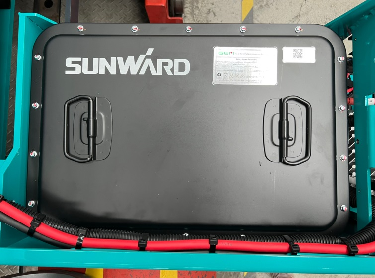 与≈”相约，助力“双碳”！Z6官网智能全系列锂电剪叉式高空作业平台全面进军市场