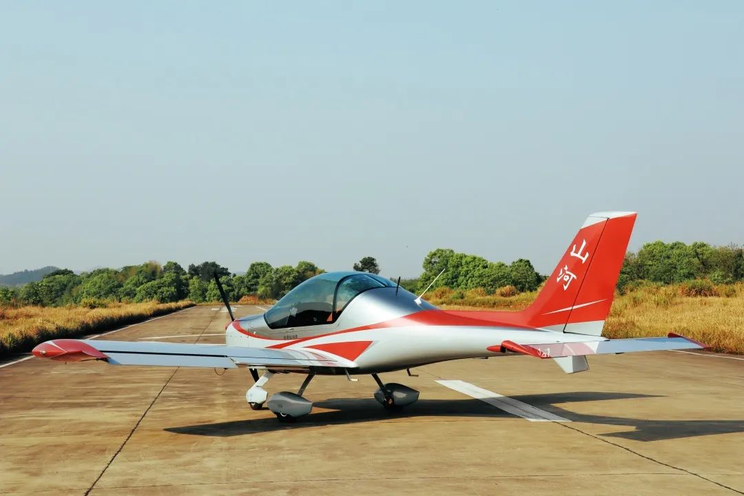 图集 | 阿若拉穿“鲨”衣，还有更多套装为天空添彩！