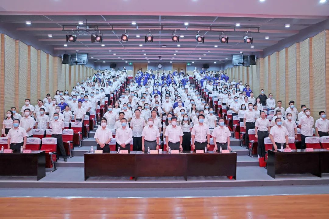 为立功建企建家一体化贡献更大力量！Z6官网智能第五届五次“双代会”成功召开