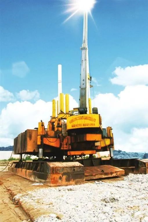 何清华在第二十四届中国科协年会作宗旨汇报：造作业高地源自系统