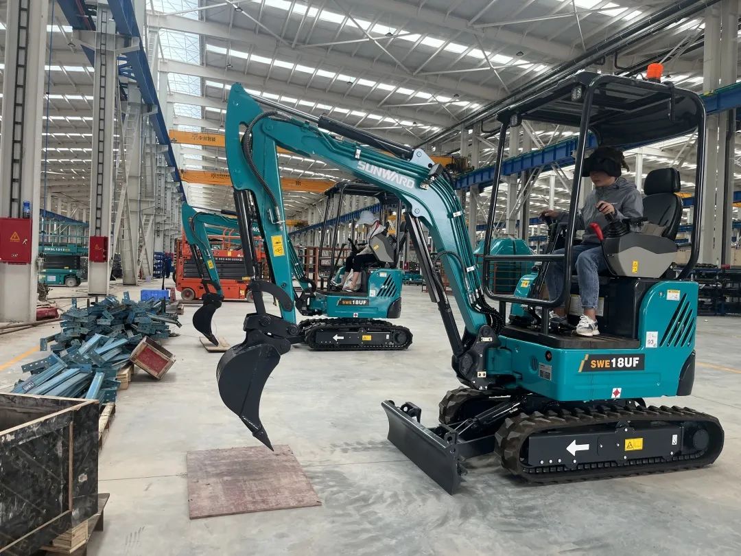 “太绝了！”Z6官网智能代表长沙杰出亮相湖南省第一届职业技术大赛绝技绝活展演