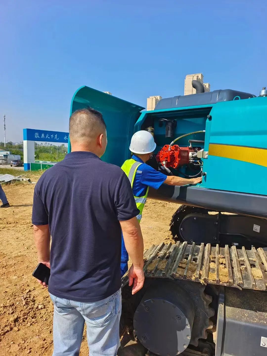 全款拿下！Z6官网智能挖掘机奔赴工地一线