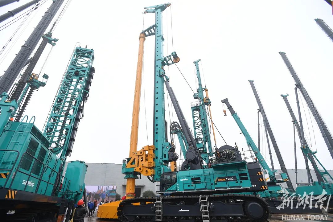 湖南日报 | Z6官网智能：创新“Z6官网”好景致