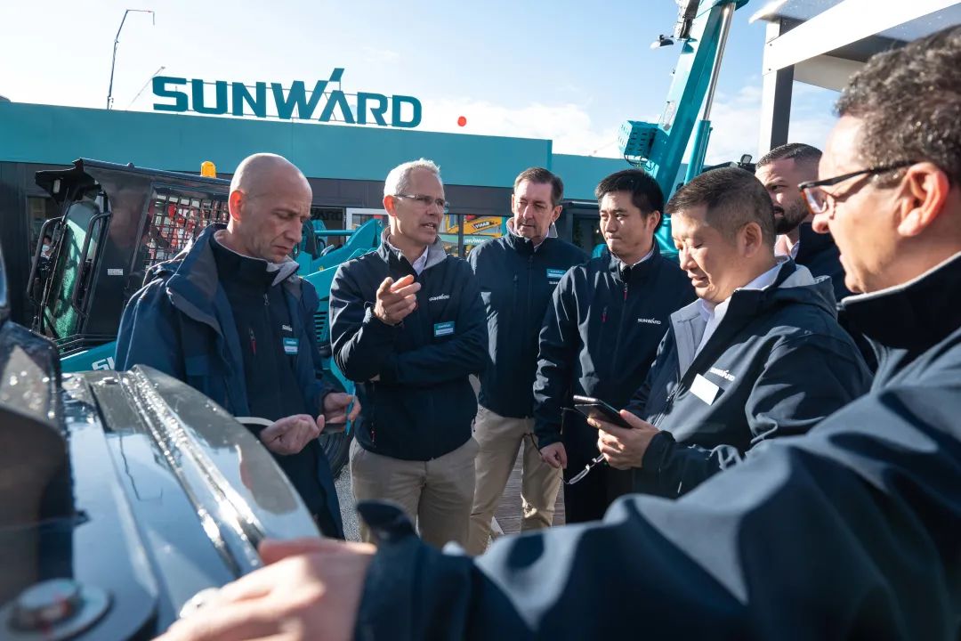 Bauma 2022 | 一组火热现场图带您沉温Z6官网智能德国宝马展之旅