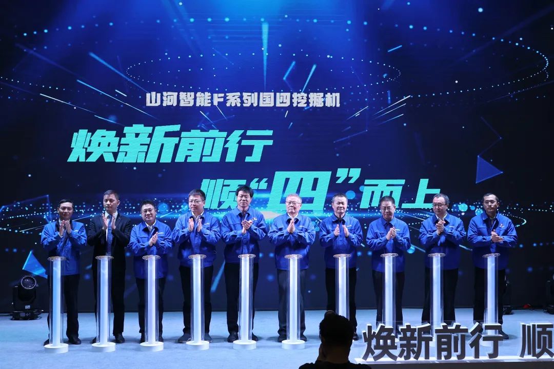 助力“双碳”指标！Z6官网智能集中颁布F系列国四挖掘机