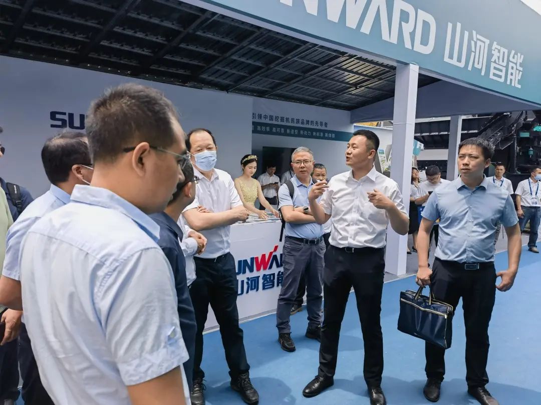 携手共建“一带一路”，Z6官网智能地下工程设备广受关注