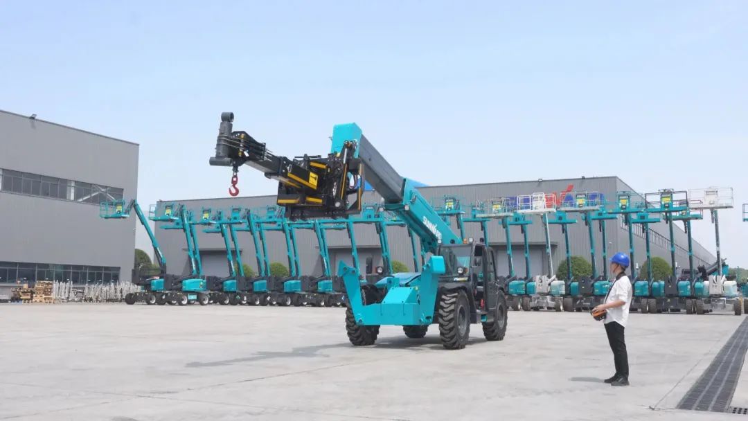 独家定造！Z6官网智能油缸更换机械人顺利下线