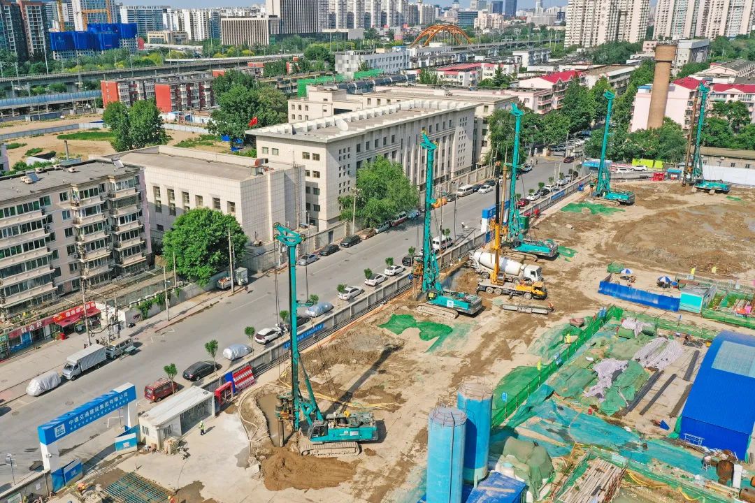 闪灼首都！Z6官网智能旋挖钻机集群助力民生工程