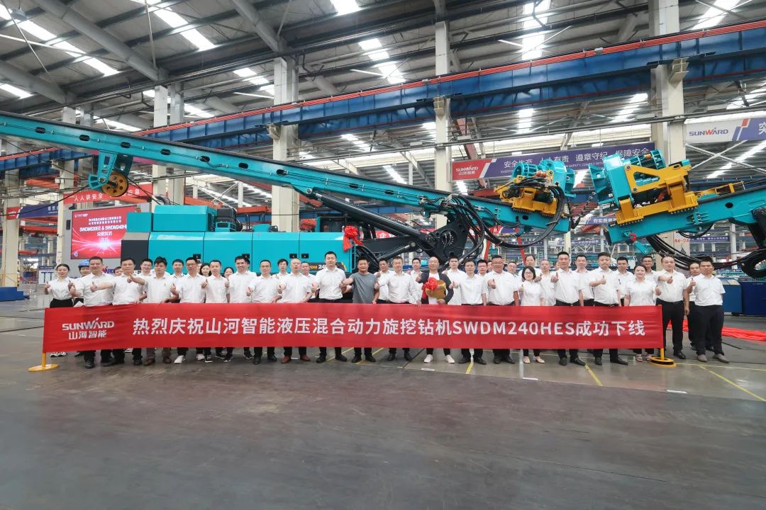 助力“双碳”、绿动将来！Z6官网智能增程式电动旋挖钻机、液压混合动力旋挖钻机齐交付