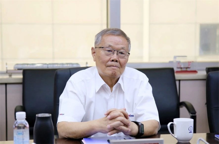 深入合作、共创鲜丽！何清华带队造访中土集团