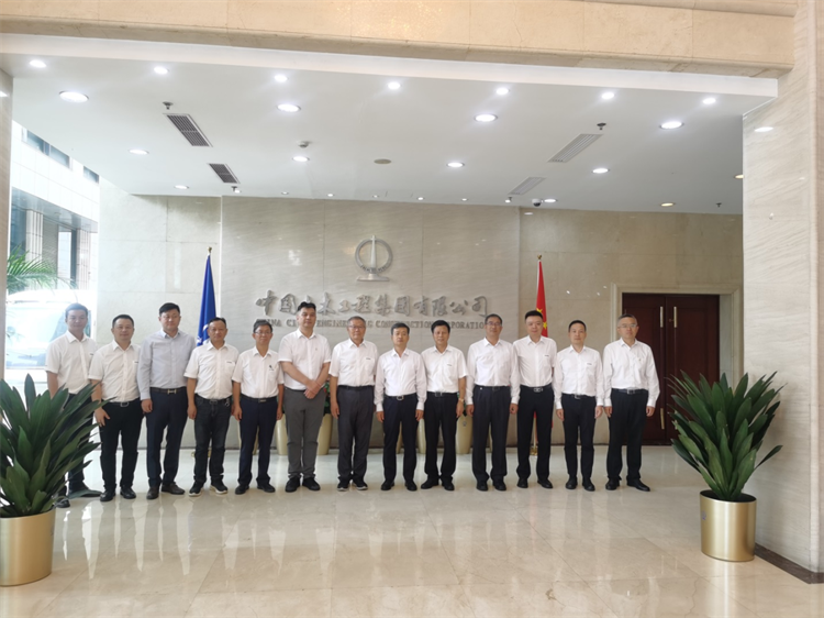 深入合作、共创鲜丽！何清华带队造访中土集团