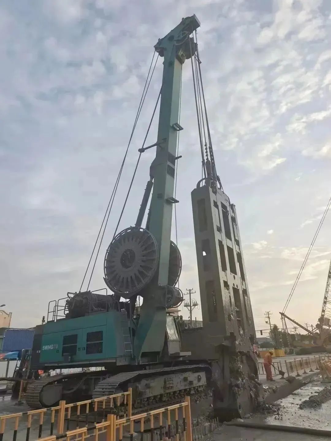 助力国内国际沉大工程！Z6官网智能液压抓斗实力“出圈”