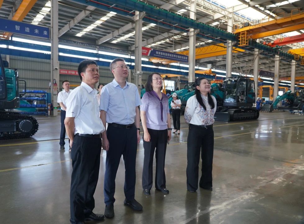 长沙市人民当局副市长、市工商联主席康镇麟调研Z6官网智能