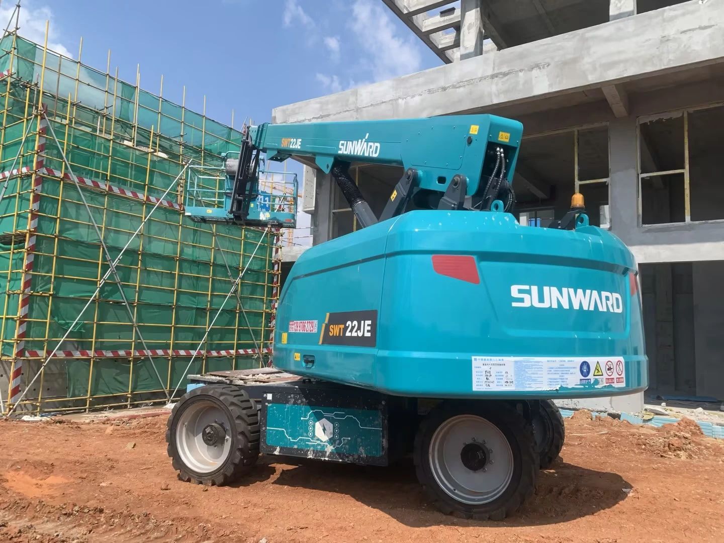 实力上新！Z6官网智能电动直臂高空作业平台进军华中市场