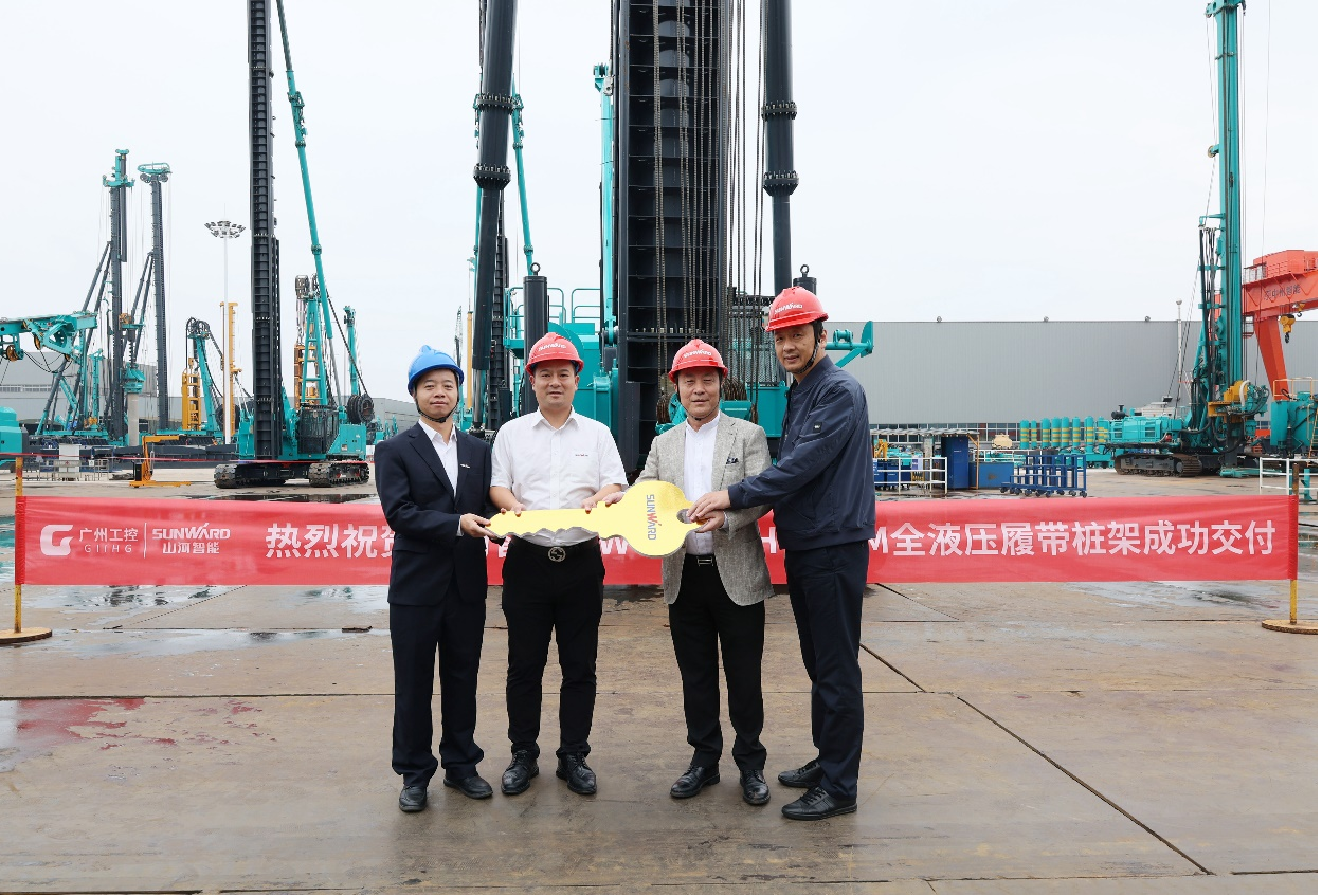 民族品牌获认可！Z6官网智能桩架产品交付香港客户