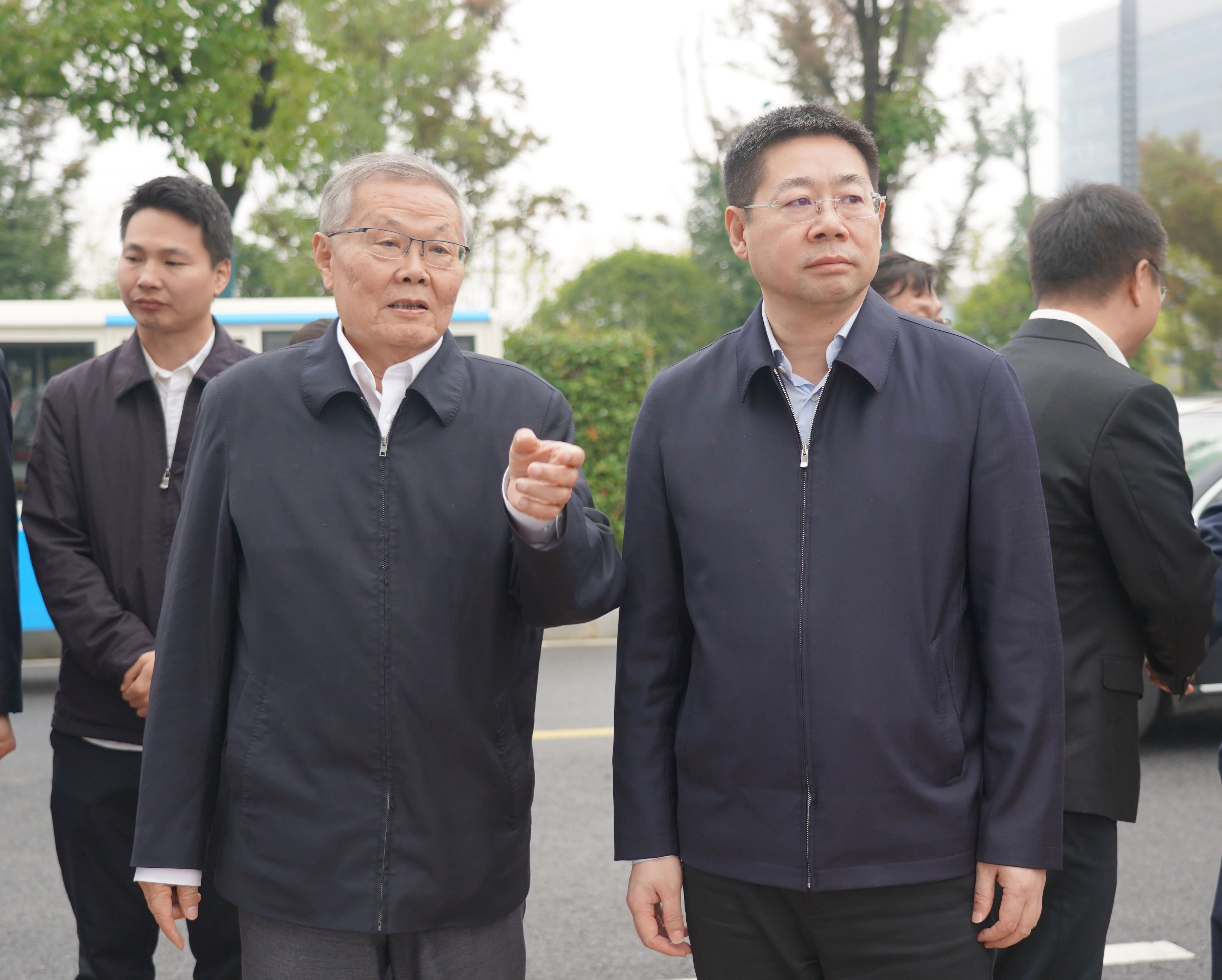 全国节水办主任蒋牧宸调研Z6官网智能节水工作