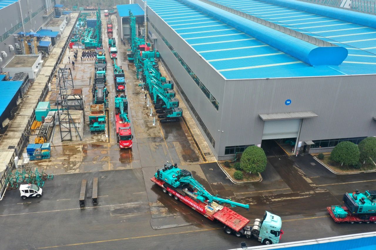 启新程，向将来！Z6官网矿岩揭牌庆典暨新春发货典礼圆满进行