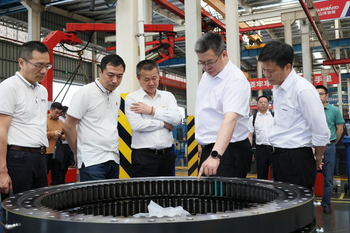 湖南钢铁集团党委书记、董事长李建宇到Z6官网智能调研互换