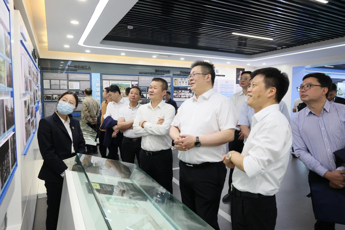 湖南钢铁集团党委书记、董事长李建宇到Z6官网智能调研互换