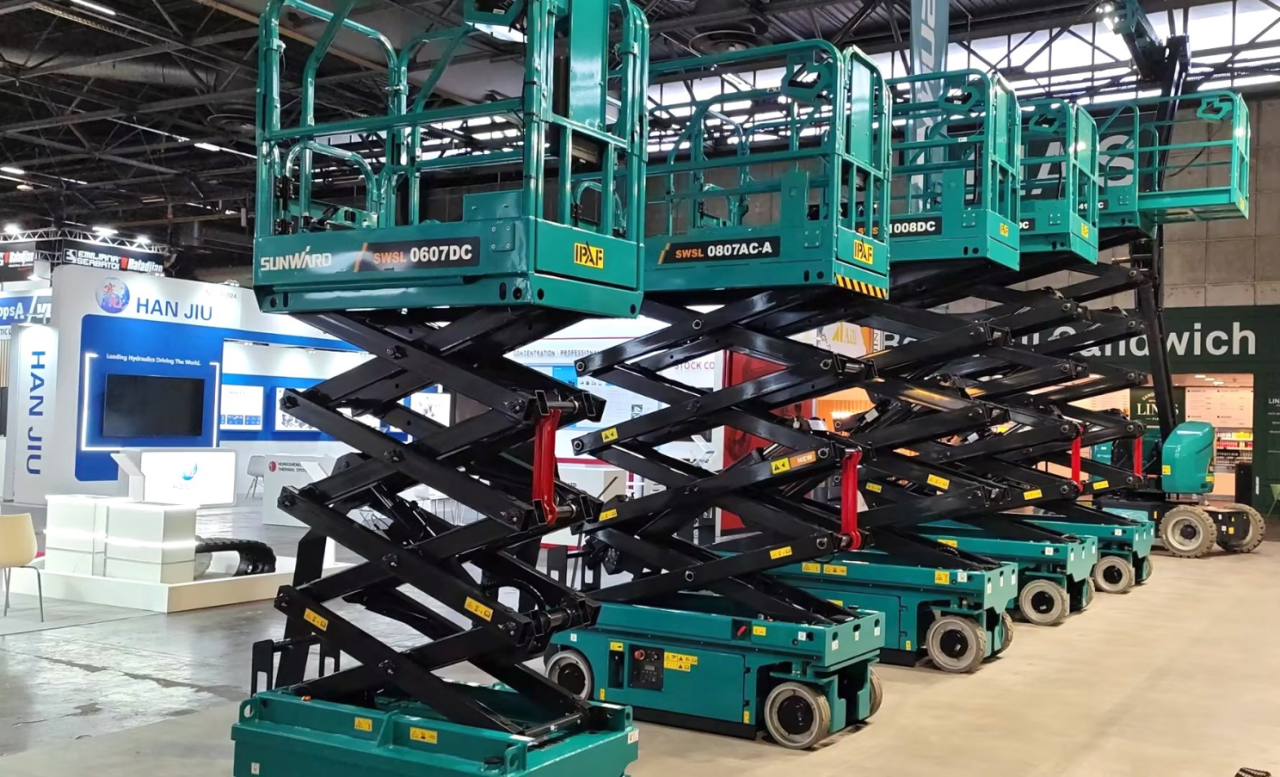 Z6官网智能高空机械闪灼2024法国工程机械展