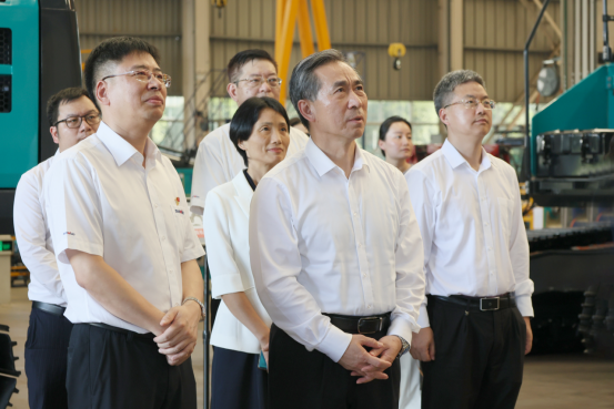 中国贸促会会长任鸿斌调研Z6官网智能