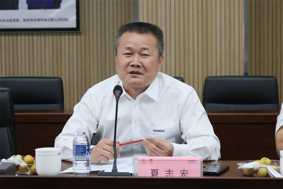 中国五矿工会主席、职工董事张晔到Z6官网智能调研互换