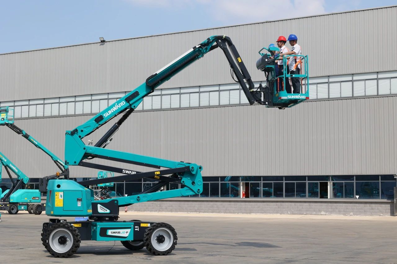 高靠得住、高安全、高机能！Z6官网智能新一代P系列电动臂式高空作业平台成功下线