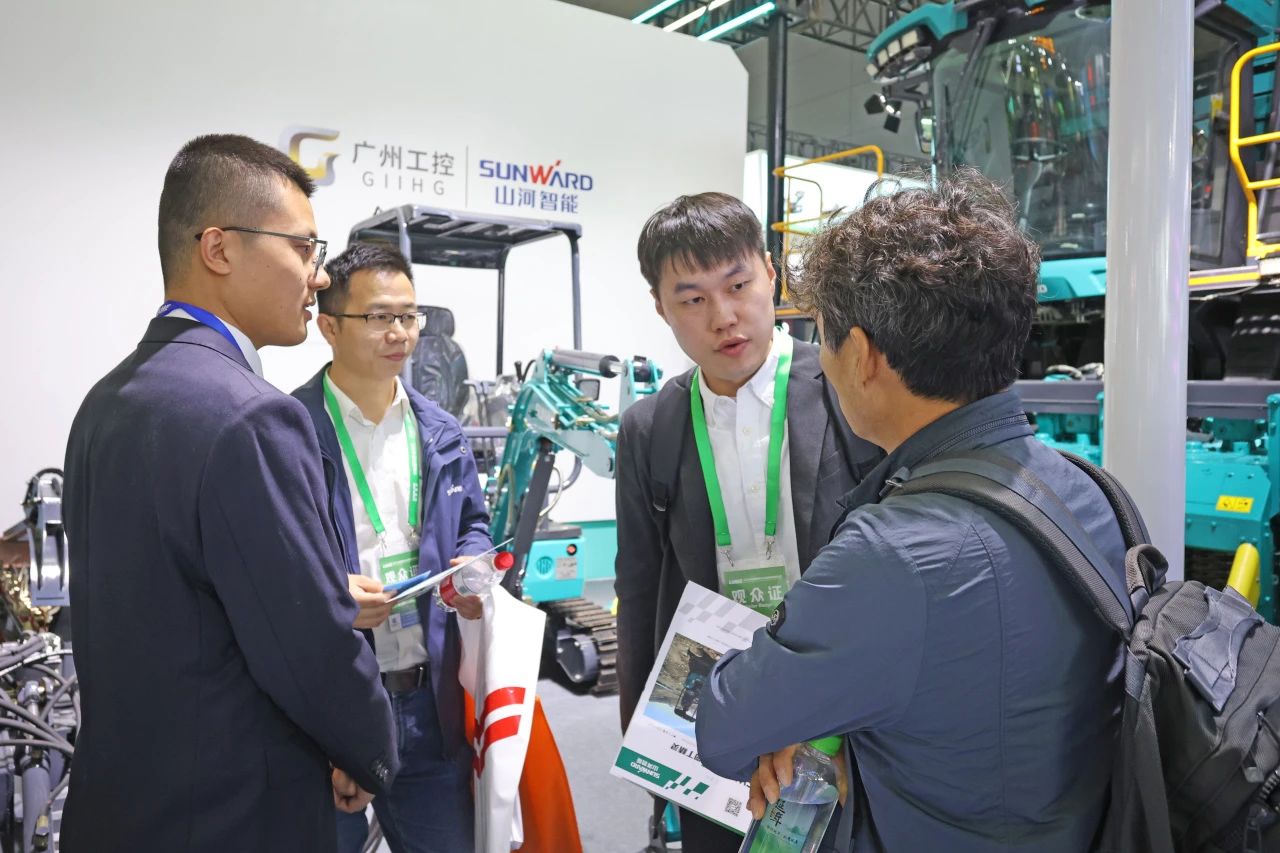 聚焦智能化、无人化！Z6官网智能携多款产品亮相2024中国国际农业机械展