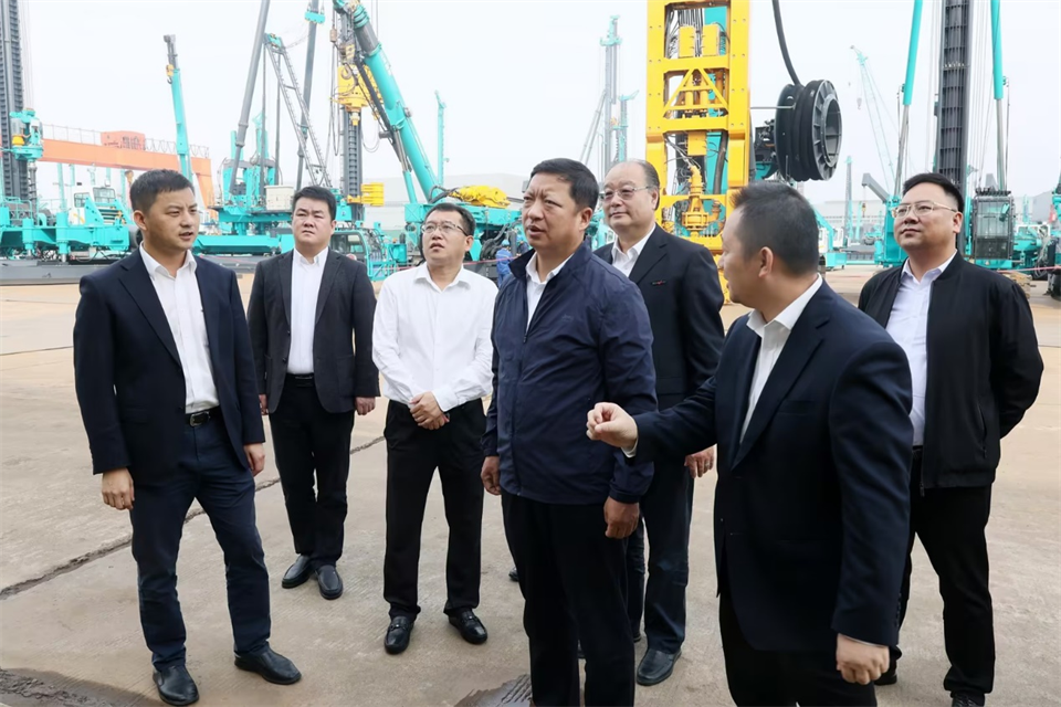 同船出海，共赢将来！中铁九局副总经理刘峻峰一行到访Z6官网智能