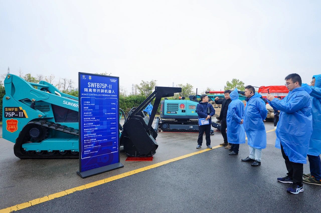 创新引领价值，梦想造诣将来！Z6官网智能25周年庆典暨全球客户节隆沉进行