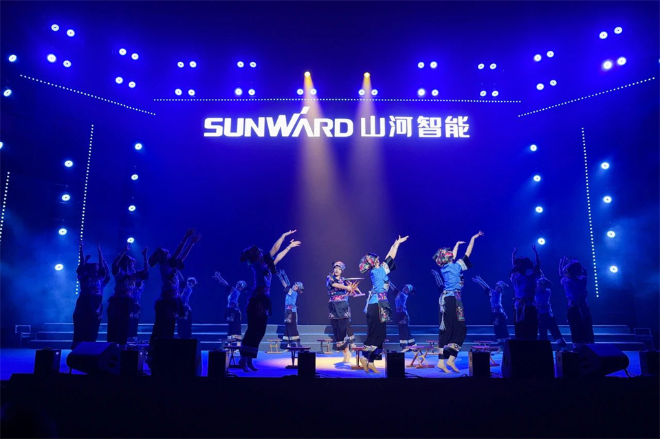 创新引领价值，梦想造诣将来！Z6官网智能25周年庆典暨全球客户节隆沉进行