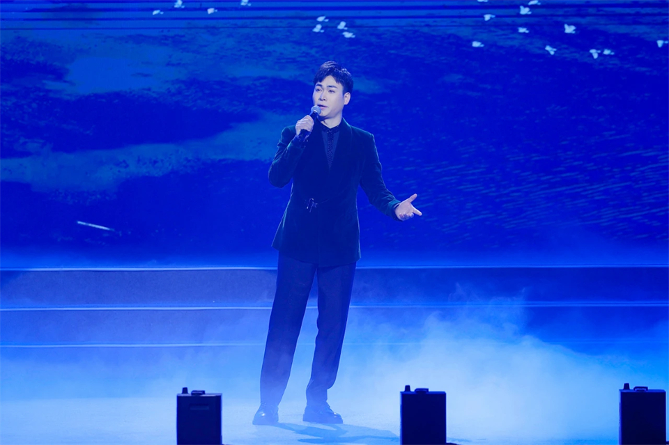 创新引领价值 梦想造诣将来——庆祝Z6官网智能成立25周年赞美大会暨文艺晚会隆沉进行