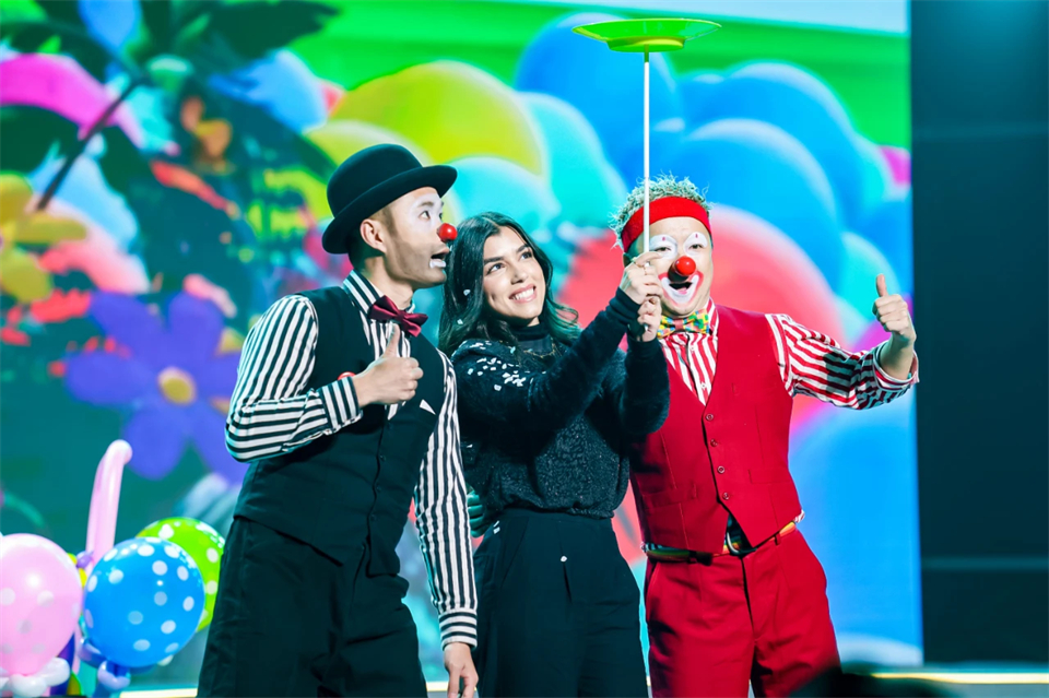 创新引领价值 梦想造诣将来——庆祝Z6官网智能成立25周年赞美大会暨文艺晚会隆沉进行