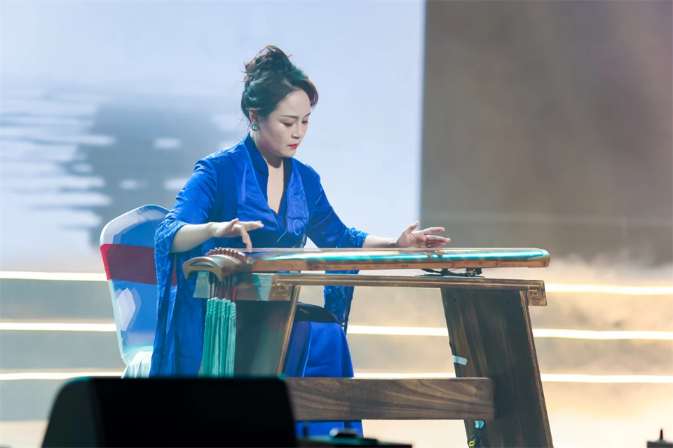 创新引领价值 梦想造诣将来——庆祝Z6官网智能成立25周年赞美大会暨文艺晚会隆沉进行